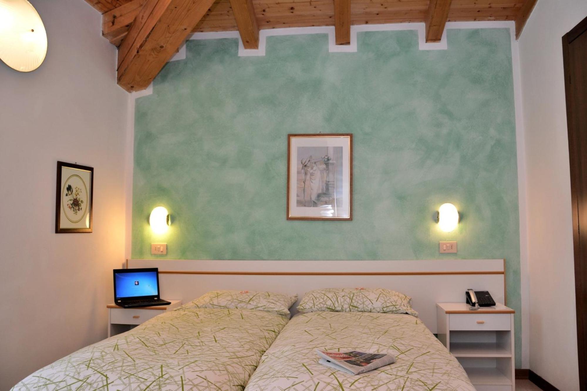 Stella D'Oro - Hotel & Apartments Tremosine Extérieur photo